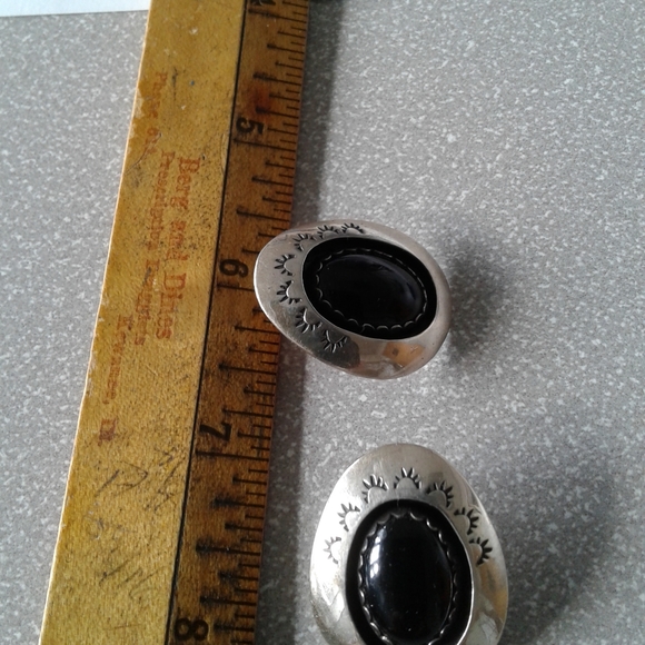 Vintage Native American Navajo Onyx Shadowbox Earrings - Picture 11 of 15